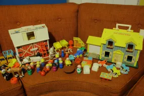 60  Lot Vtg Fisher Price Little People Play Family House Yellow #952 Barn #915