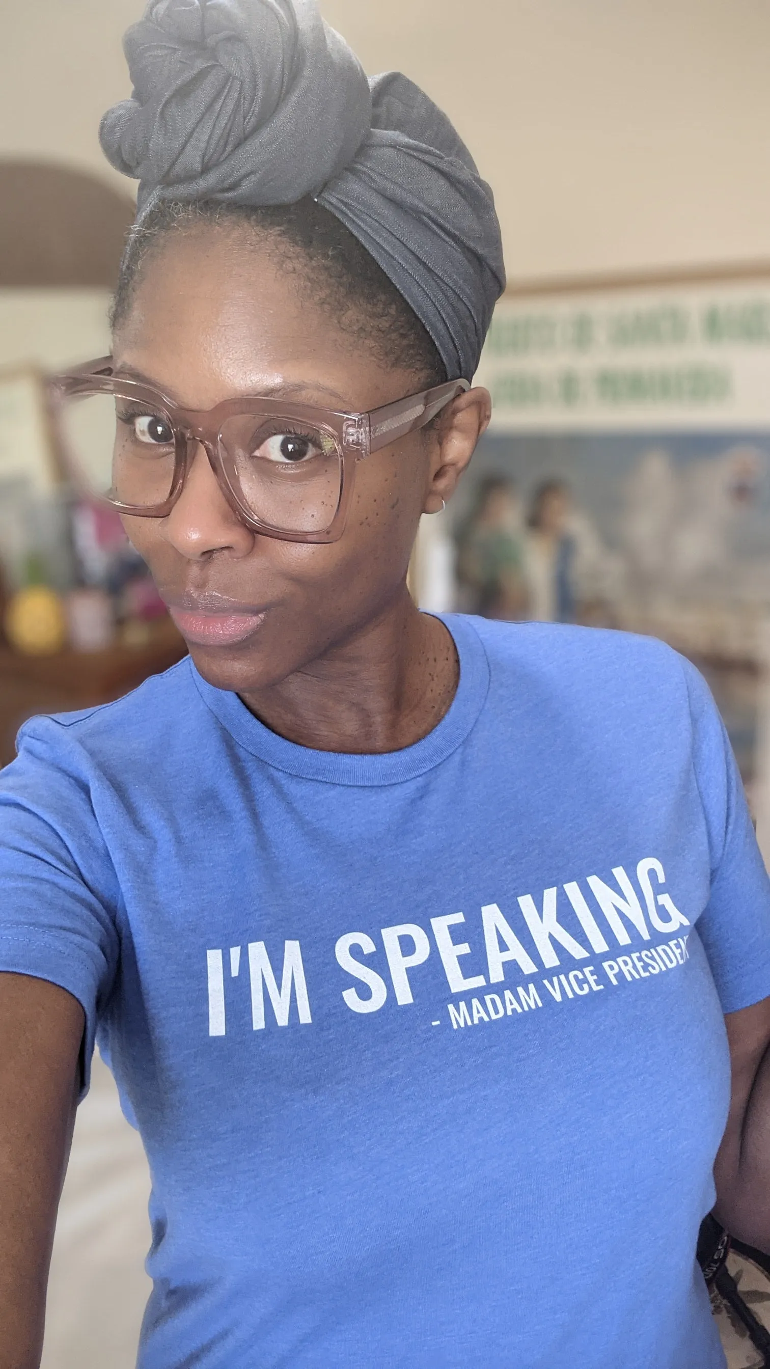 i'm speaking madam vice president unisex t-shirt