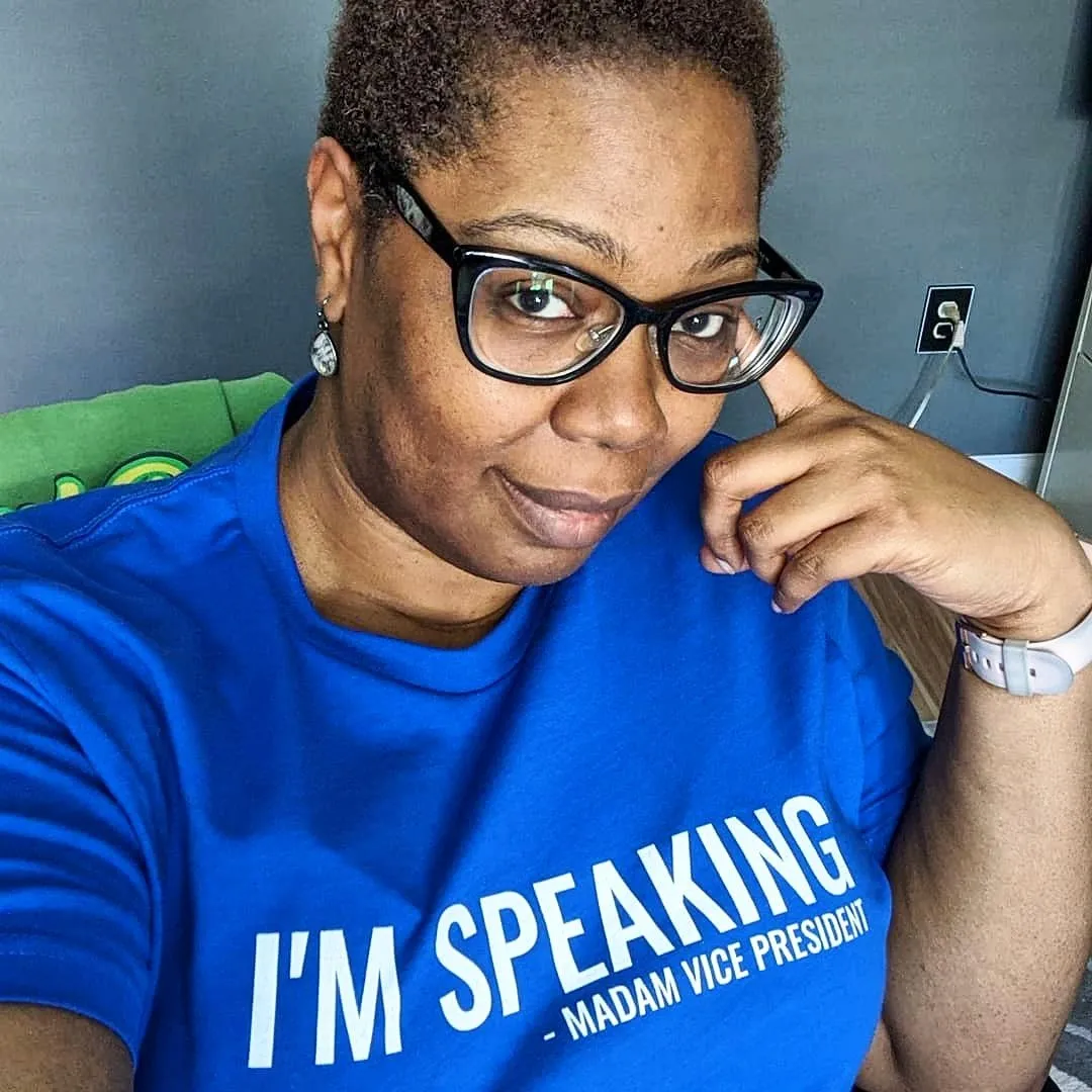 i'm speaking madam vice president unisex t-shirt