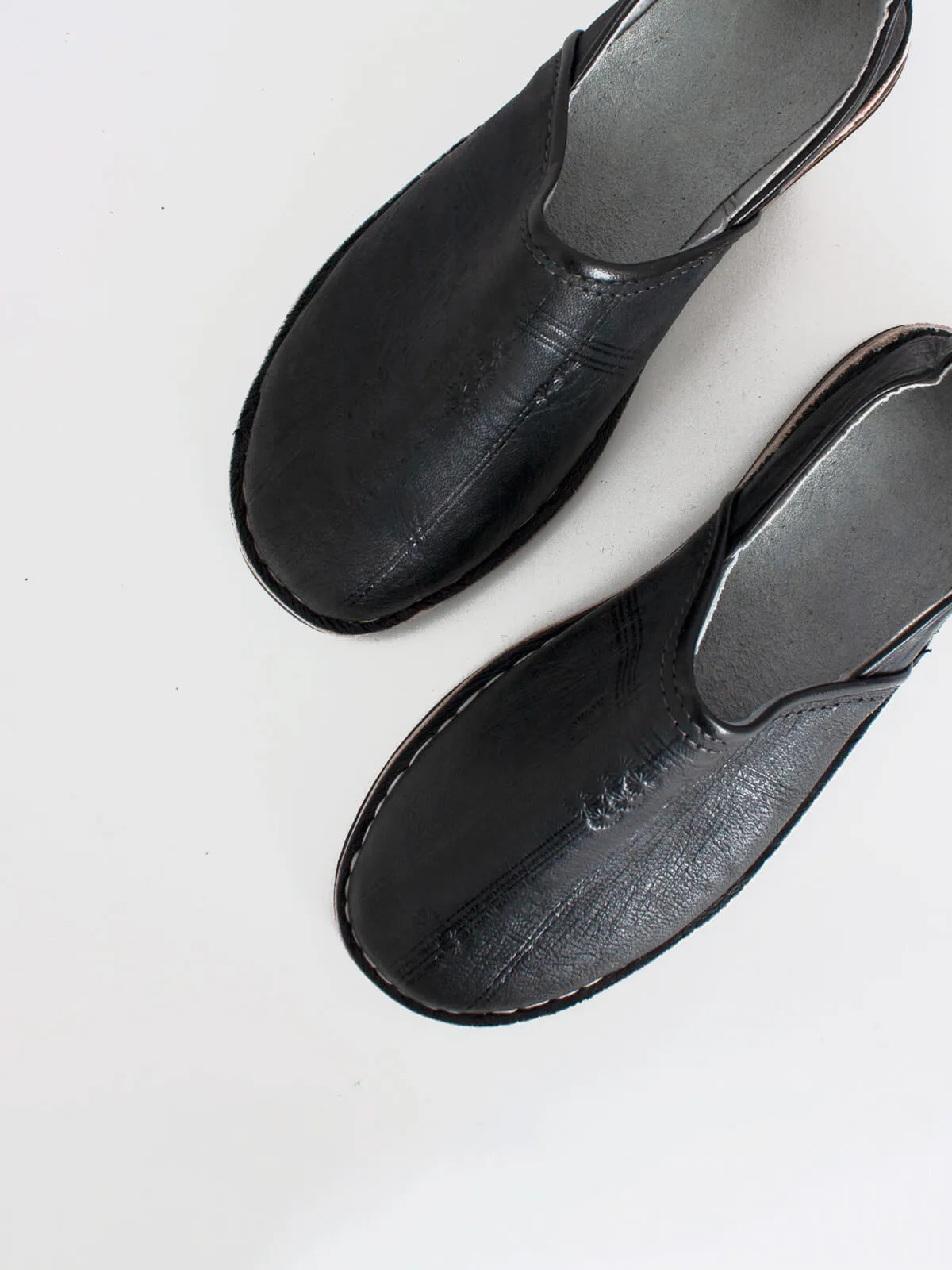 Moroccan Berber Babouche Slippers, Charcoal