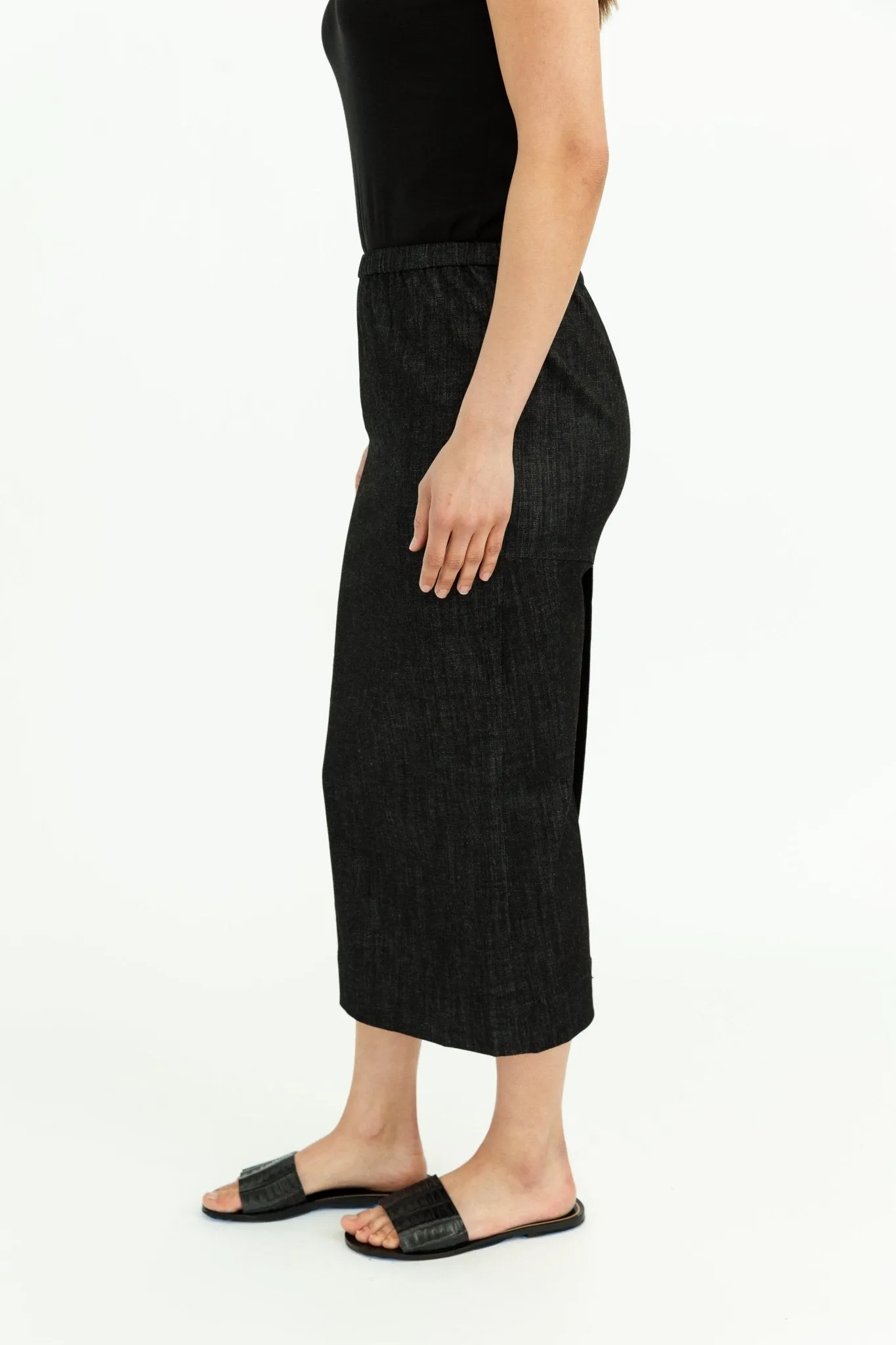 PISA LONG KICK PLEAT SKIRT IN STRETCH DENIM