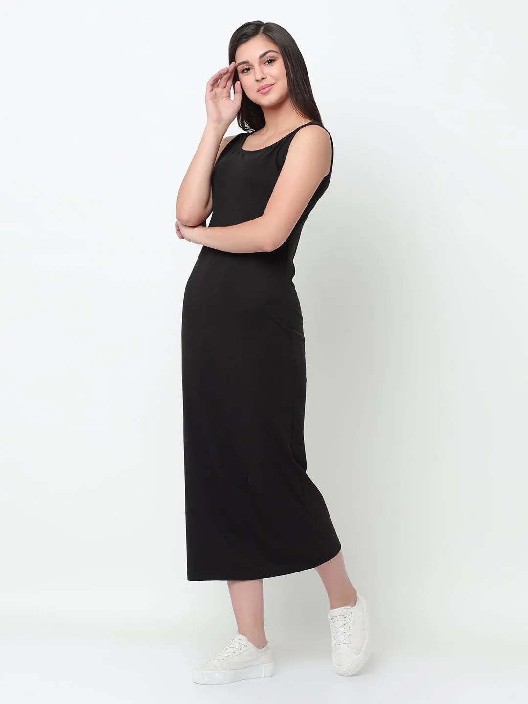 Solid Round Neck Sleeveless Maxi Dress